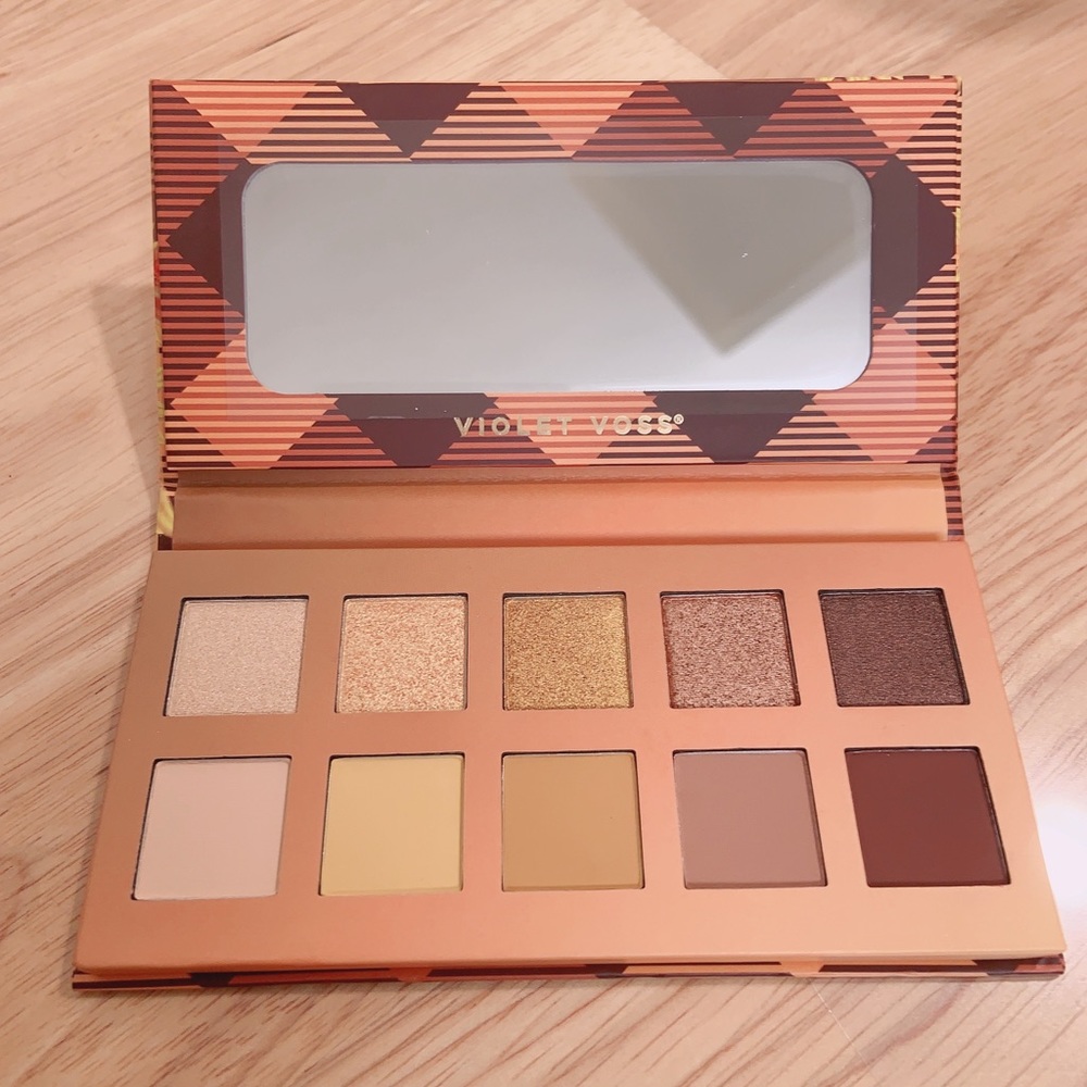 Violet Voss Golden Sunflower eye shadow - Picture 8 of 15